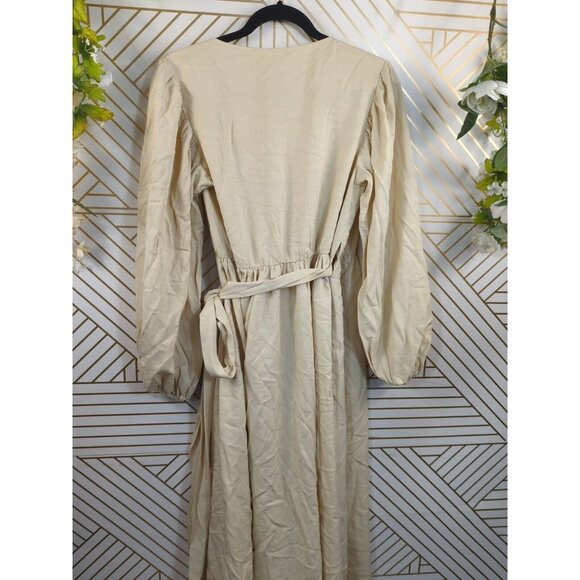 Elegant Cream Maxi Dress - Picture 8 of 8